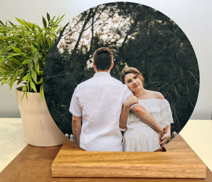 Circle Wood print in stand