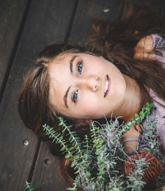 Girl with flowers_Northlakes